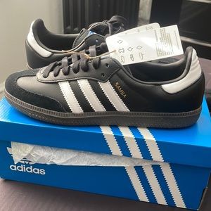 adidas samba OG shoes. brand new never worn. Size 6 Men’s or women’s size 8